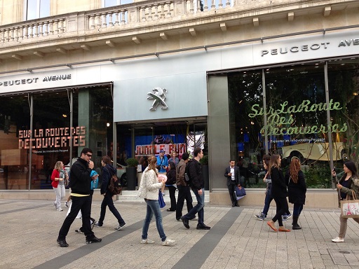 PEUGEOT Avenue in France
