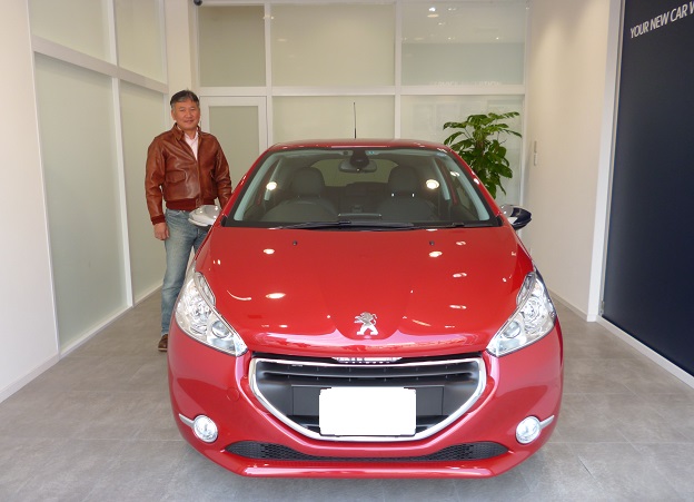 208Allureご納車させて頂きました。