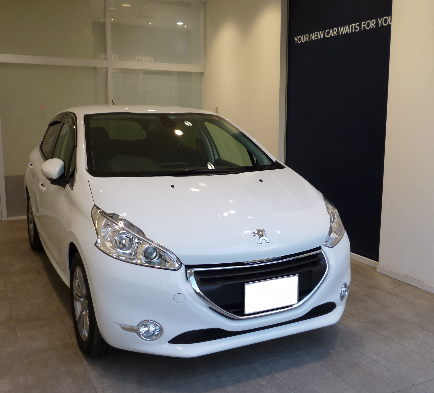 PEUGEOT 208 Premium　BIANCA WHITE　ご納車♪♪