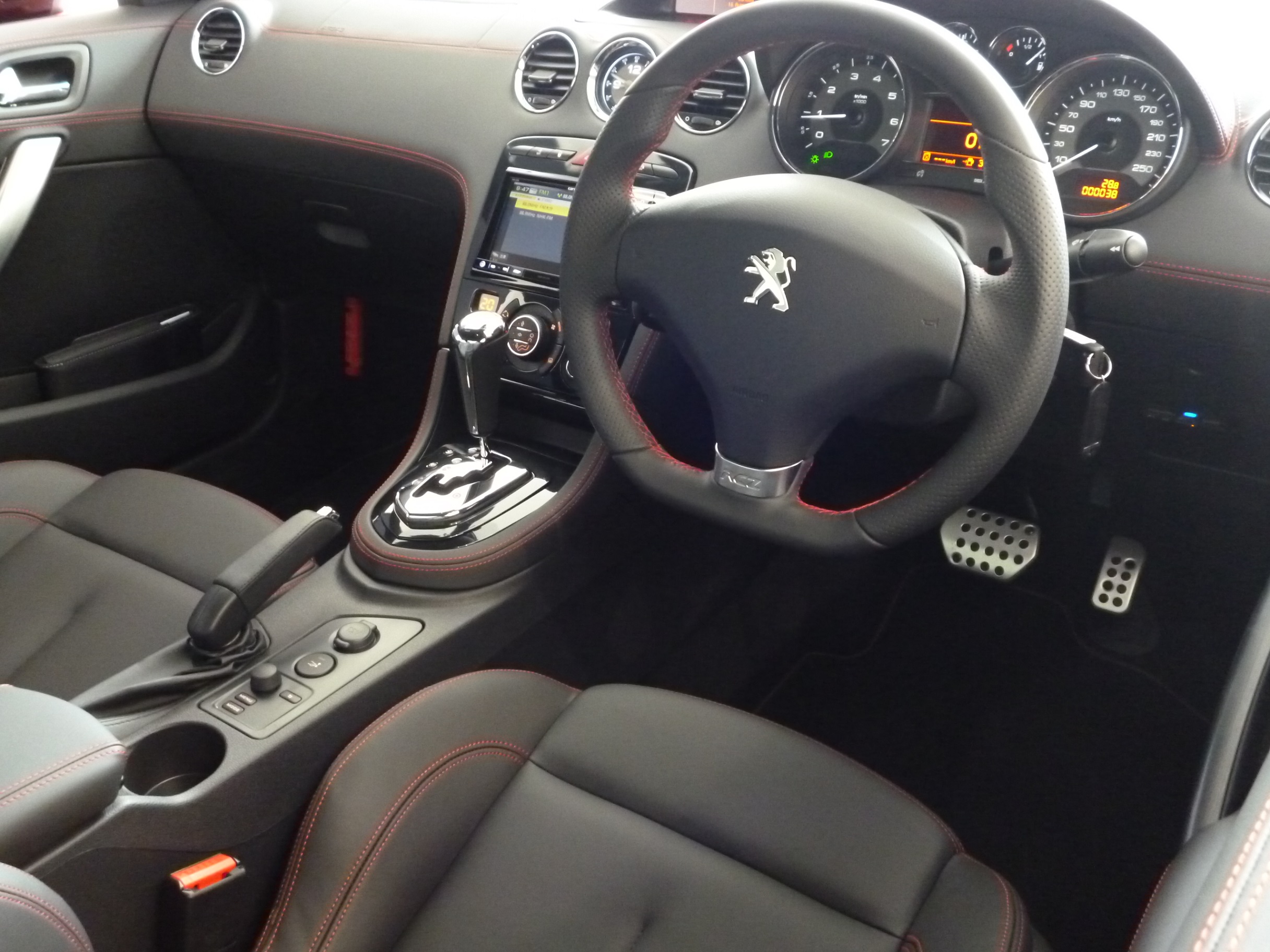 RCZ GT Line　展示車＆試乗車　ご用意しております♪♪
