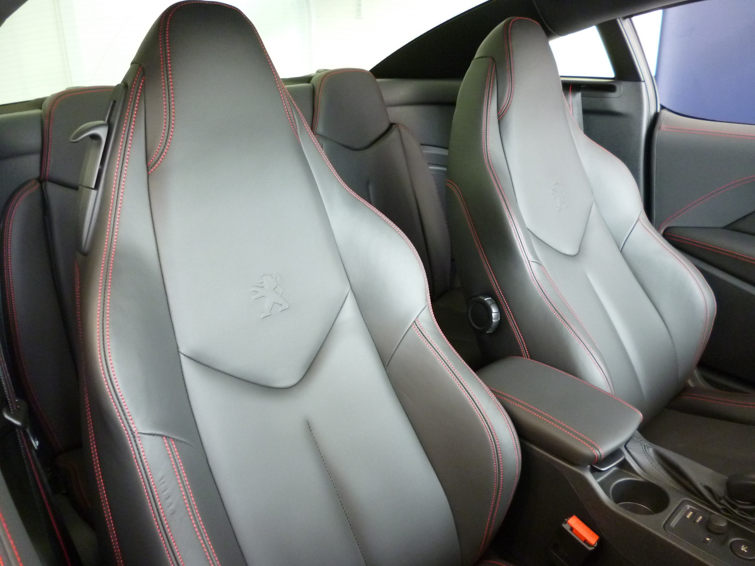 RCZ GT Line　展示車＆試乗車　ご用意しております♪♪