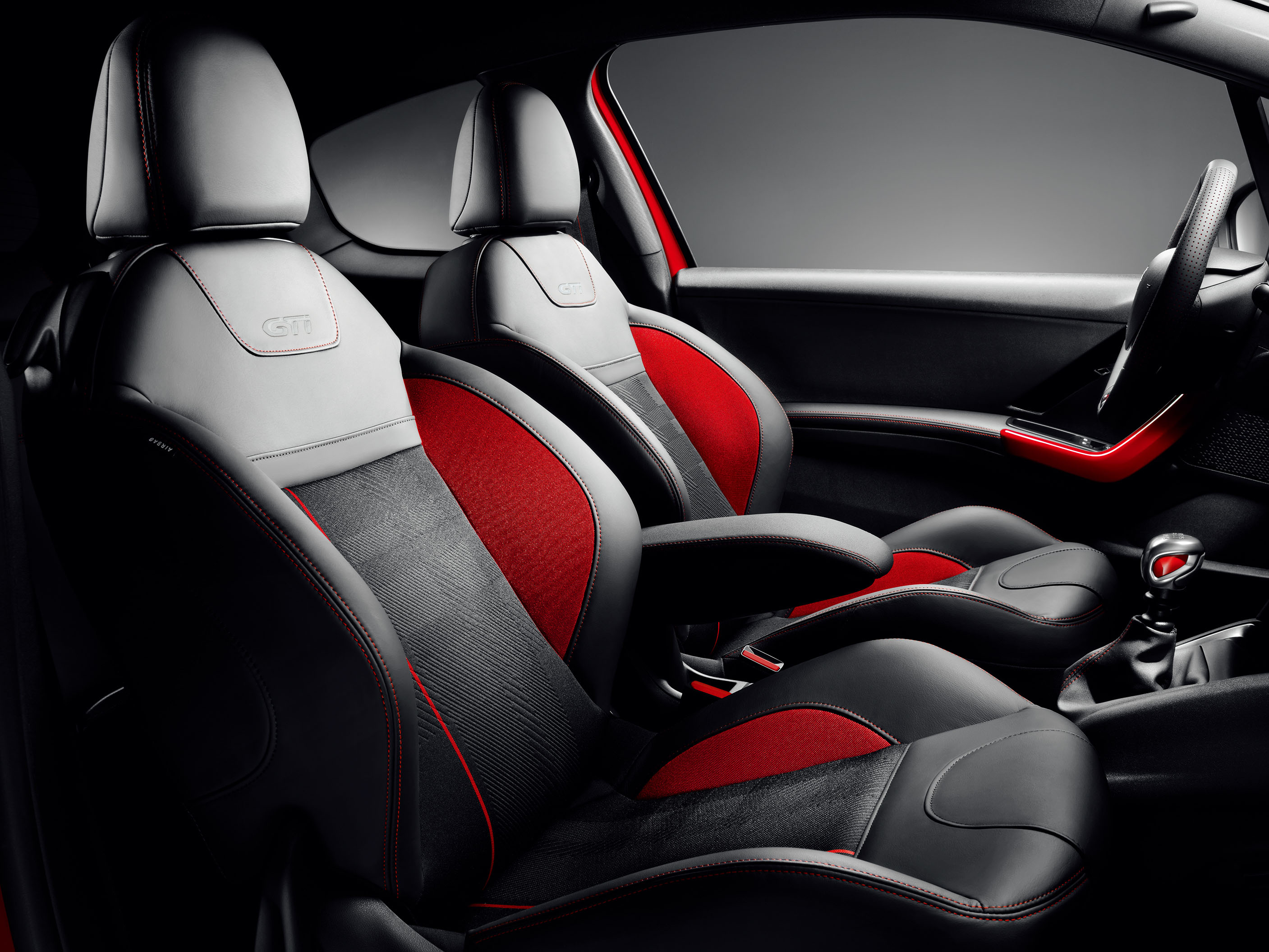 あのグレード、試乗車ご用意致します！ 今週末には！