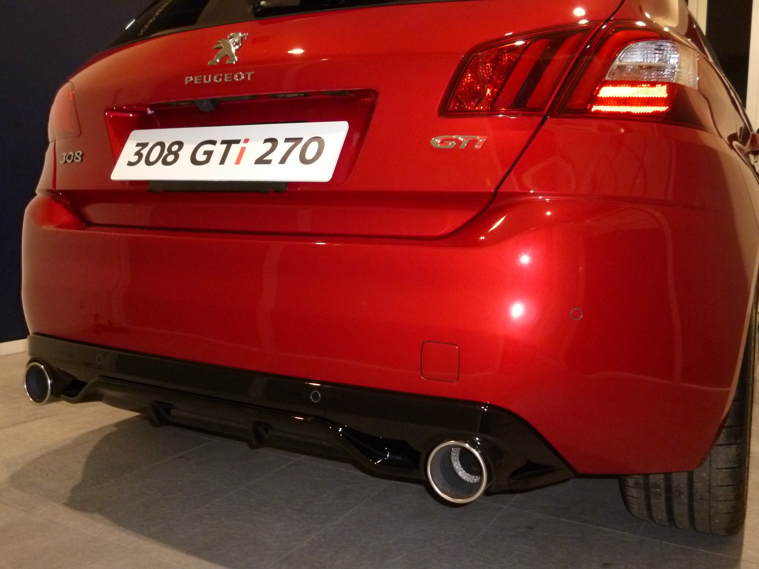 GTi 270 by PEUGEOT SPORT 既にいます(笑)