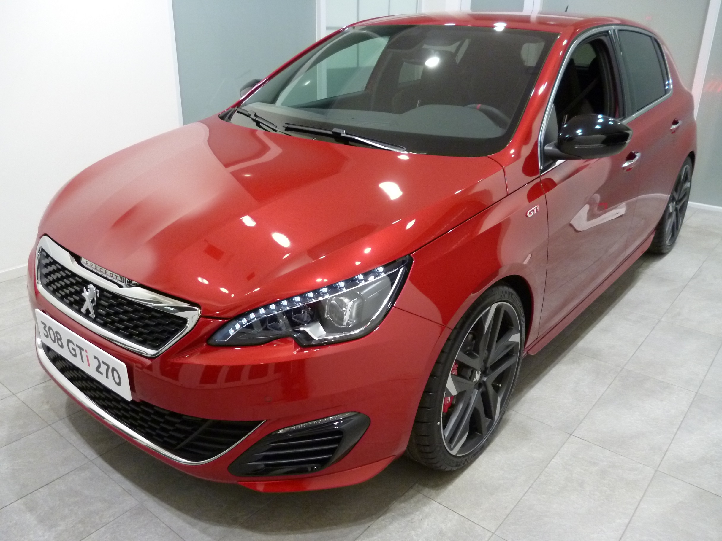 GTi 270 by PEUGEOT SPORT 既にいます(笑)