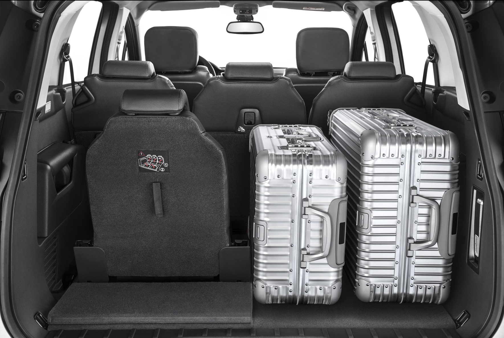 プジョーのプレミアム７シーター　ご納車♪♪