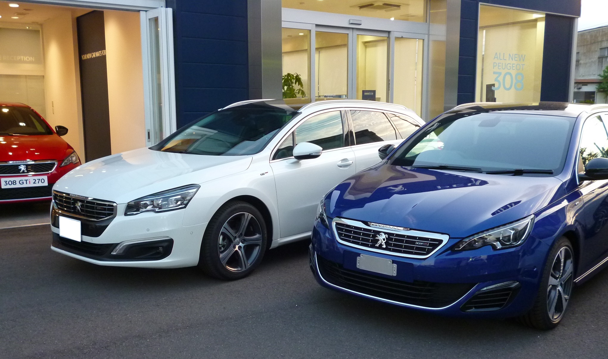 プジョーのBlueHDi搭載モデル　勢揃いしましたよー♪♪