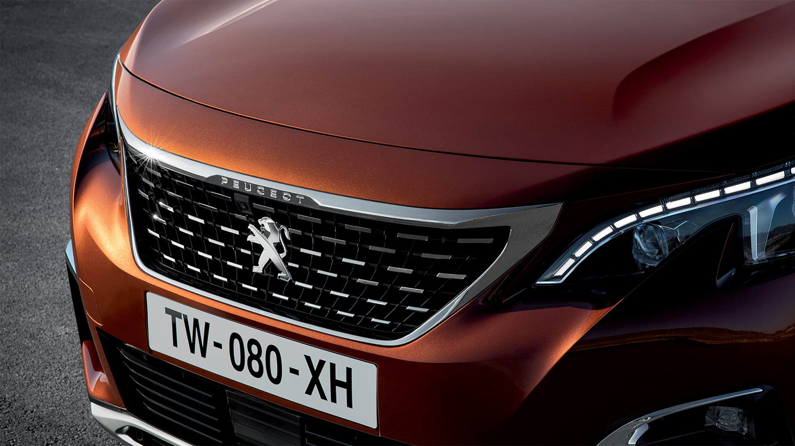 Nouveau SUV　PEUGEOT 3008 