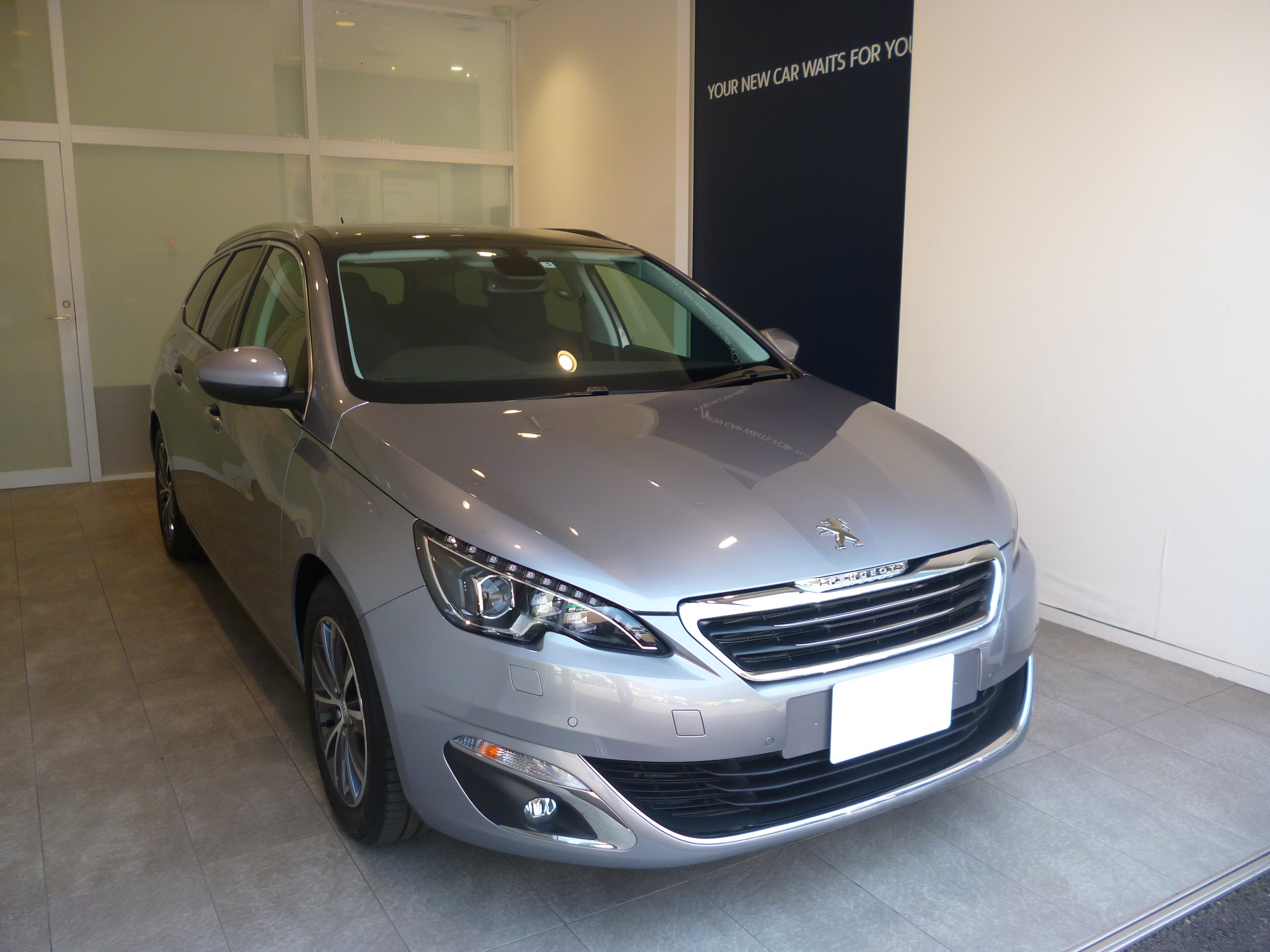 308SW Allure BlueHDi、納車させて頂きました♪