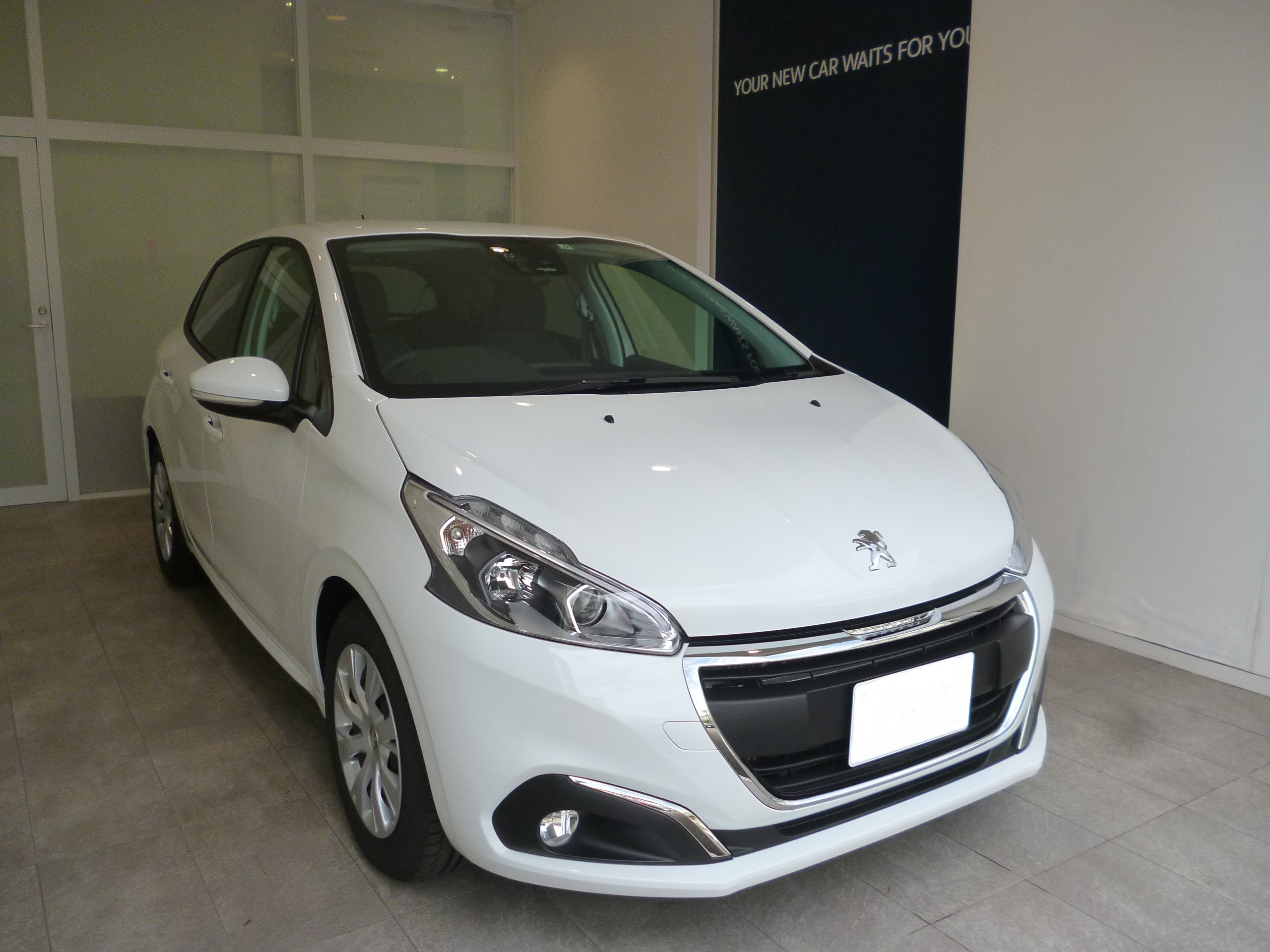 208 Style ビアンカホワイト ご納車させて頂きました♪