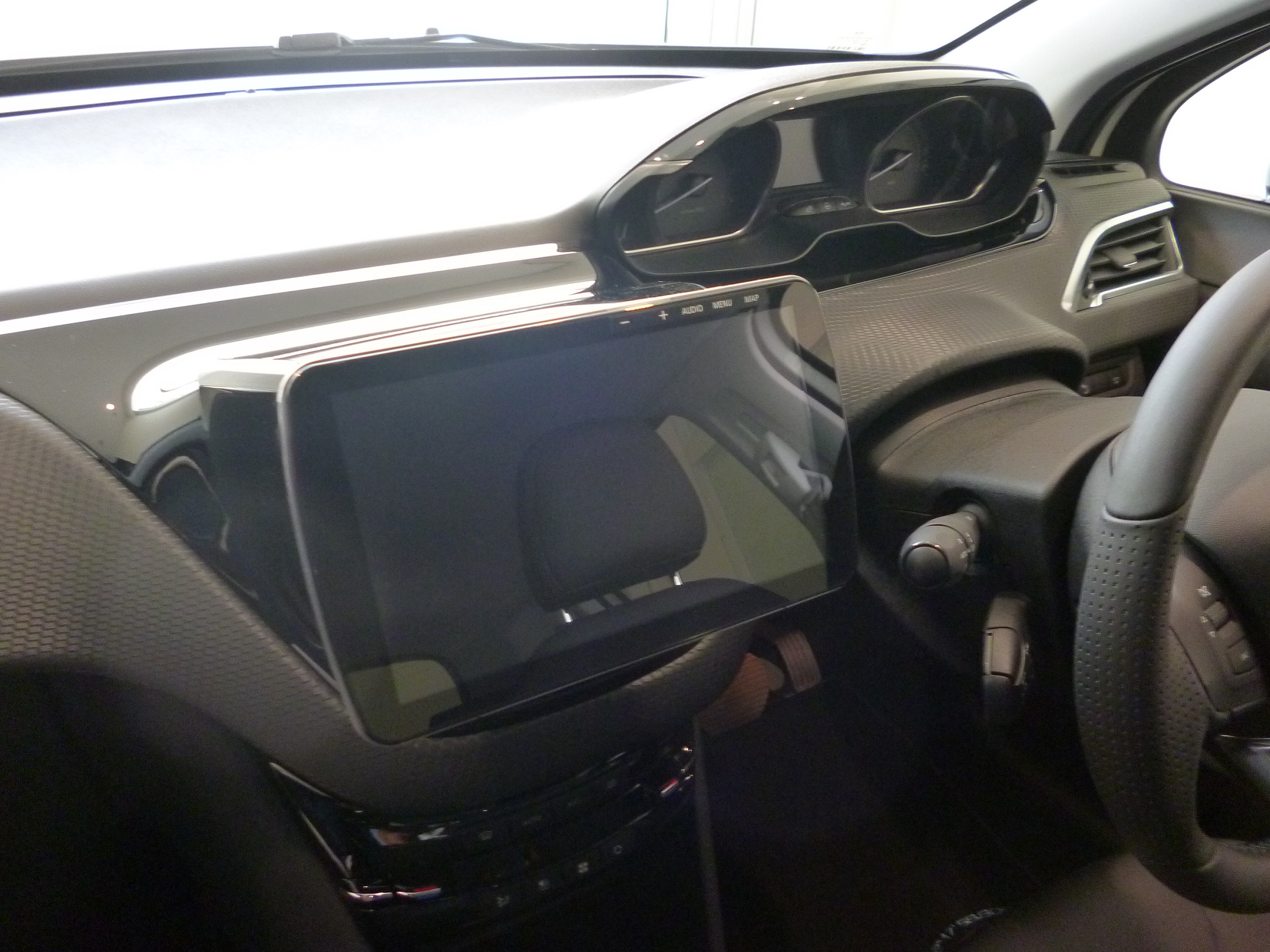 大きな画面、このテも、ありますよ♪　2008ご納車♪