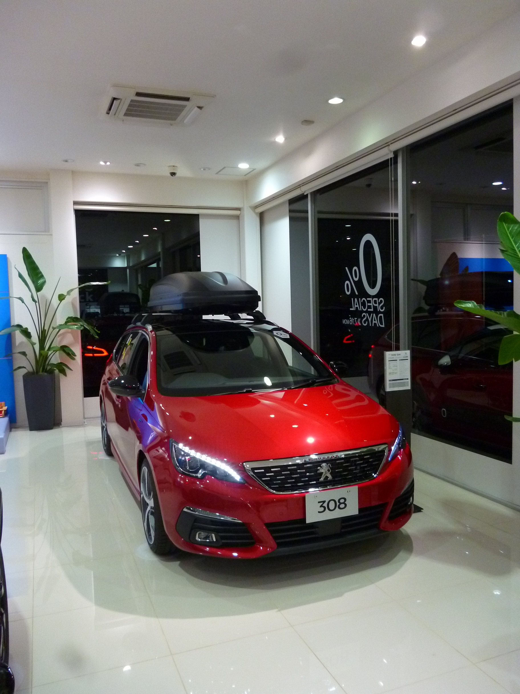 この夏、プジョーで、最高のバカンスを♪♪