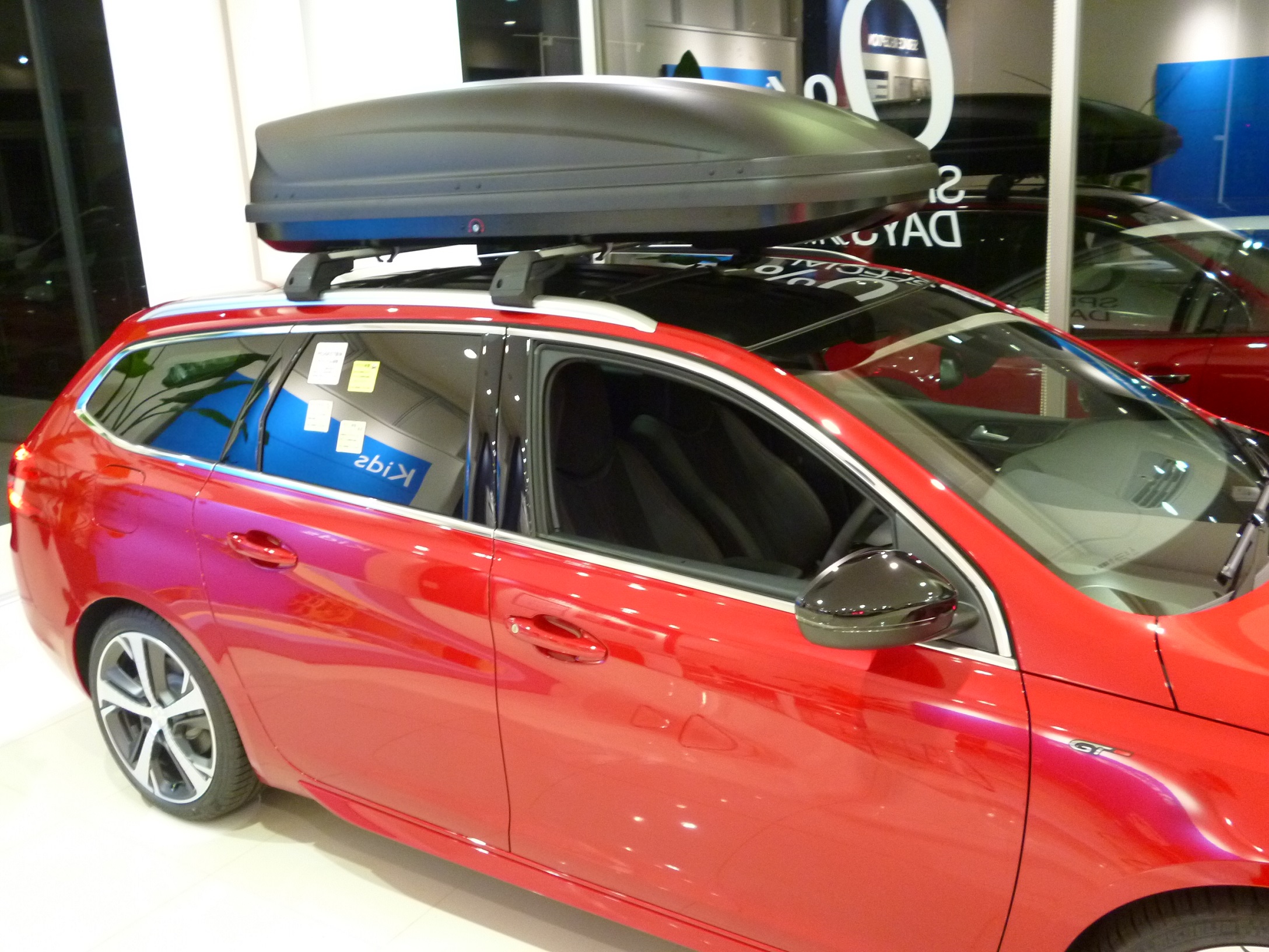 この夏、プジョーで、最高のバカンスを♪♪