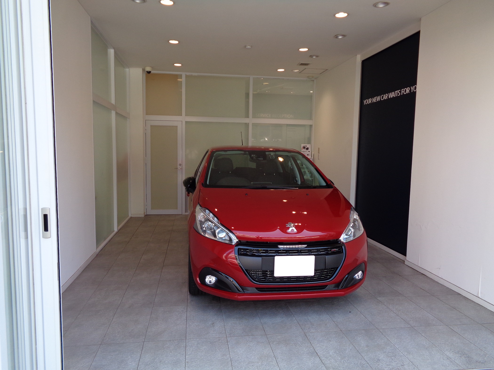 208 GT Line Black Pack納車させて頂きました。