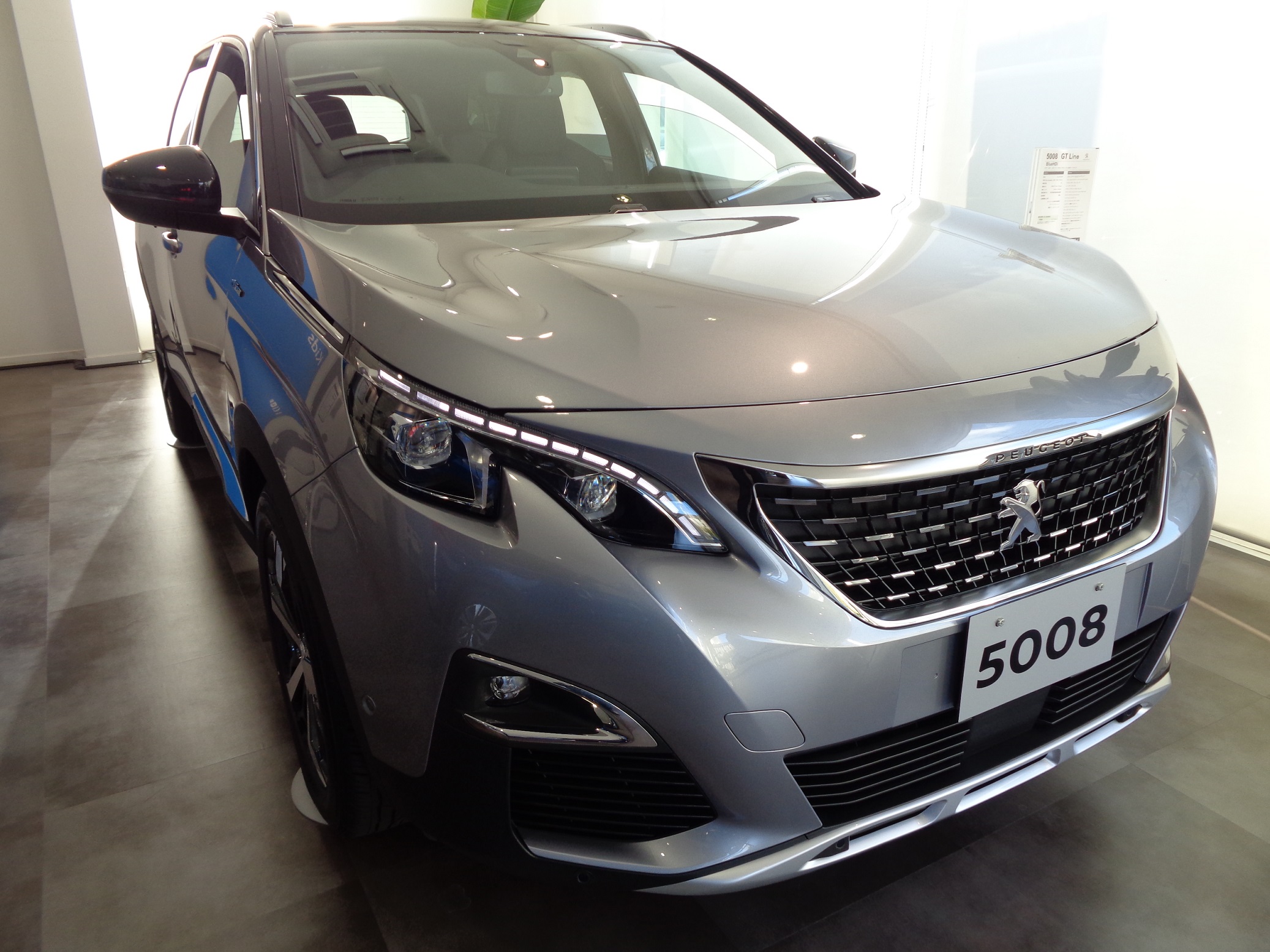 ショールーム入れ替え行いました