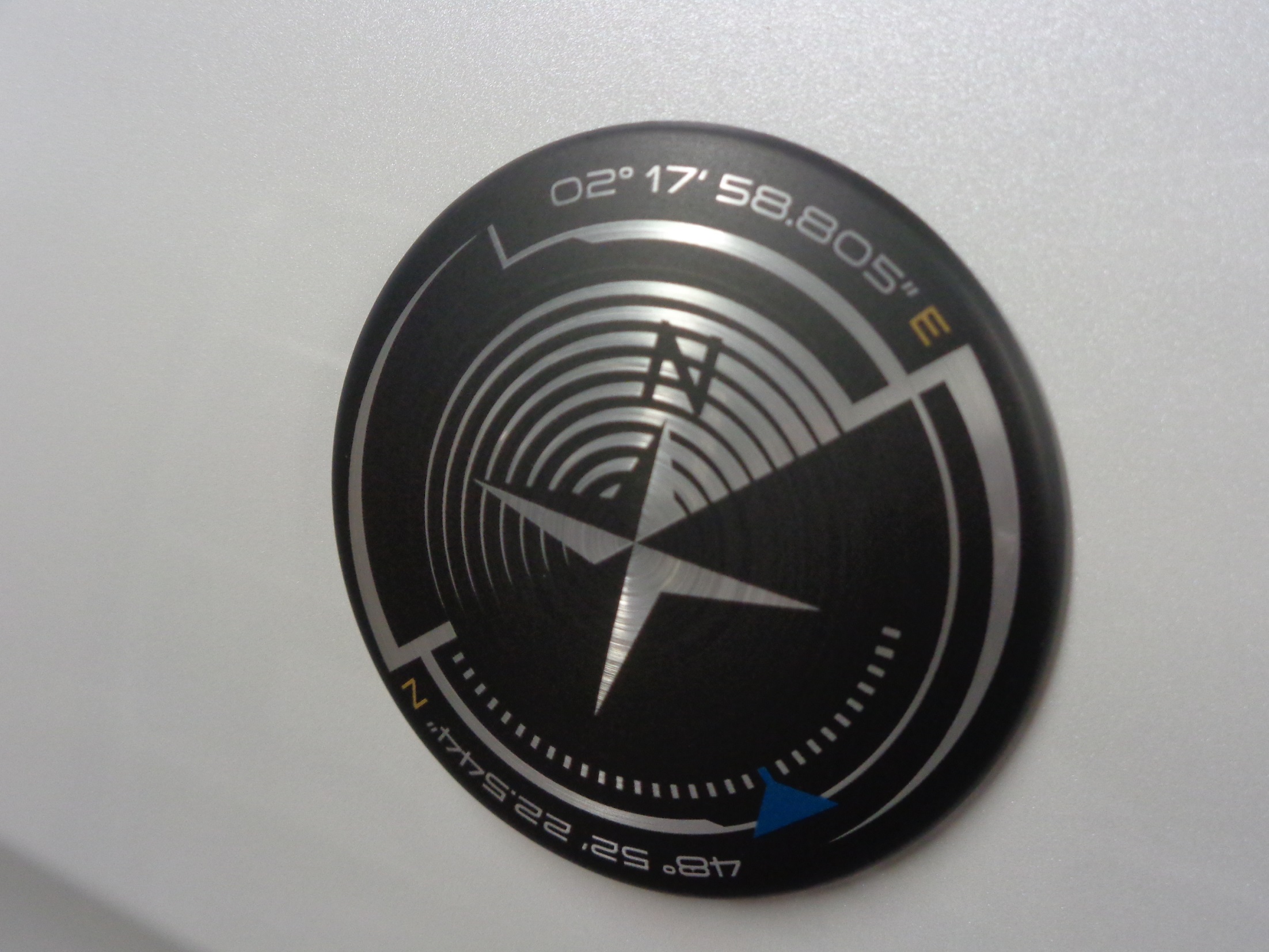 BlueHDiのCROSSCITY、到着致しました。