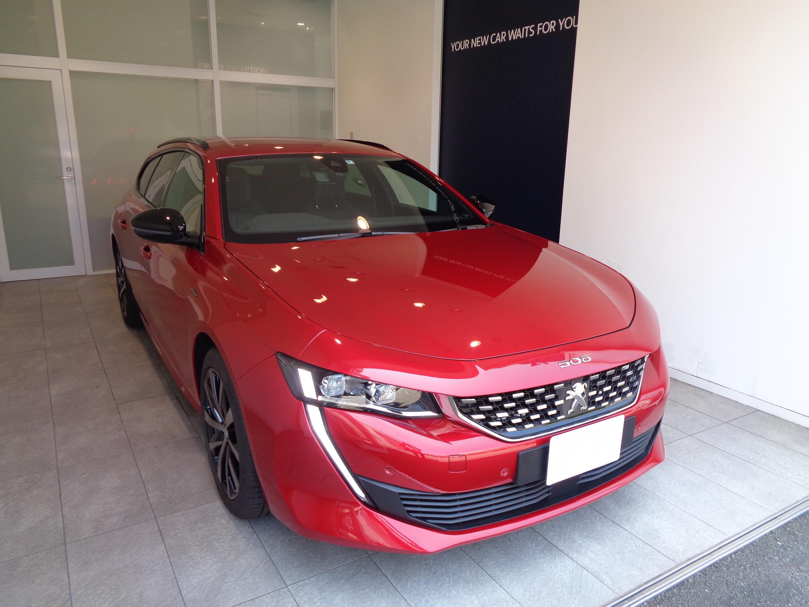 アルティメットレッドのSWは、やはり、カッコ良いのであります。