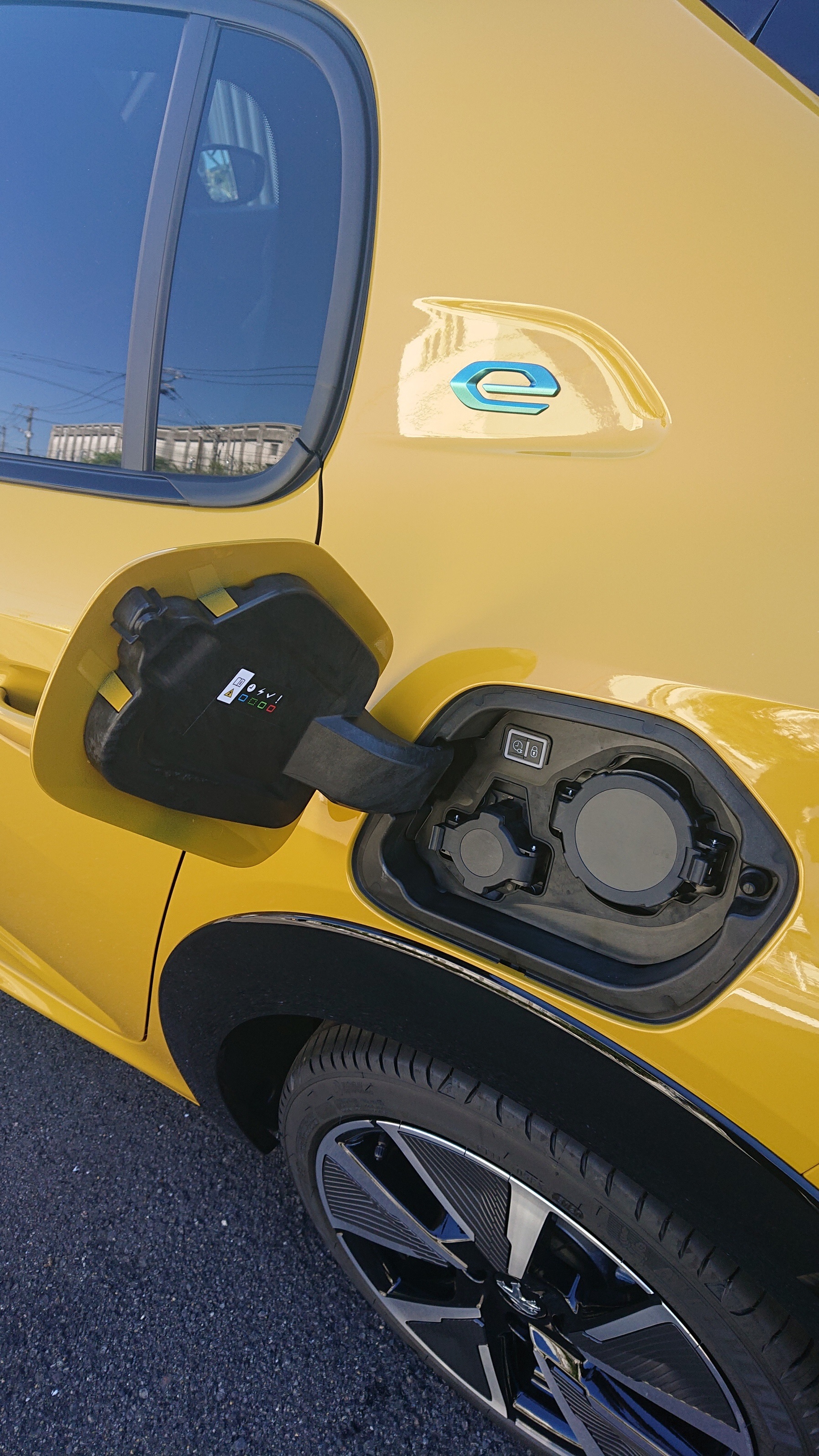 エレキな時代のエレキ２０８、ご納車♪♪