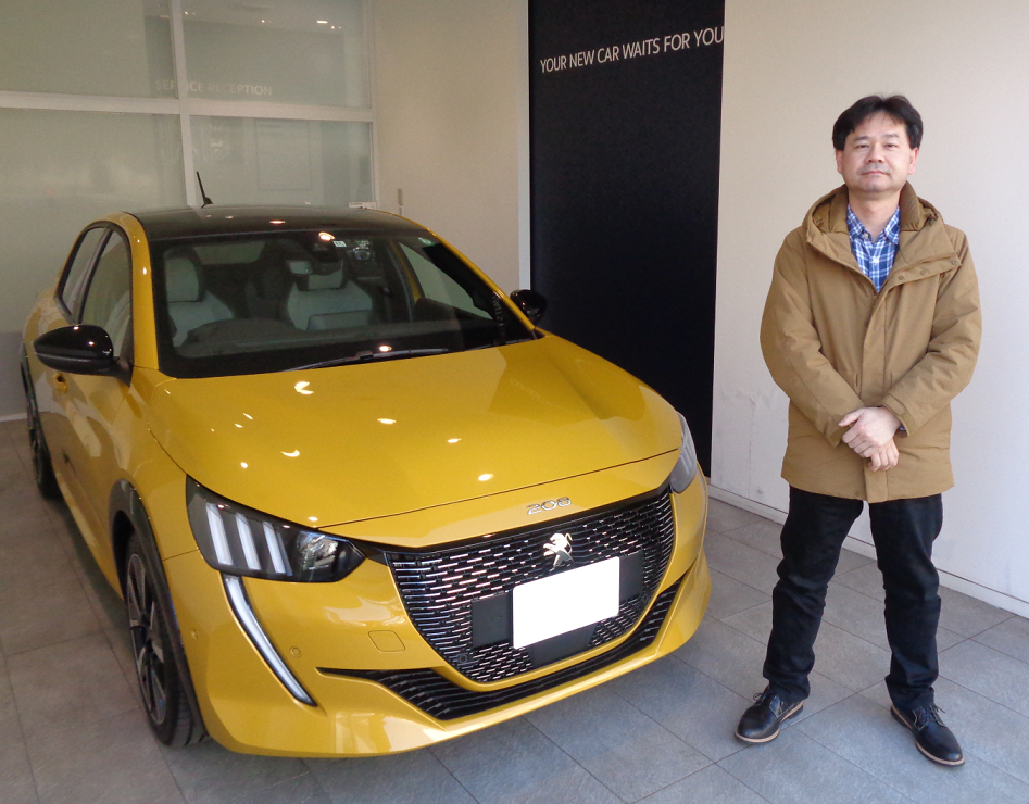 208 GT Line パノラミックガラスルーフ納車しました。