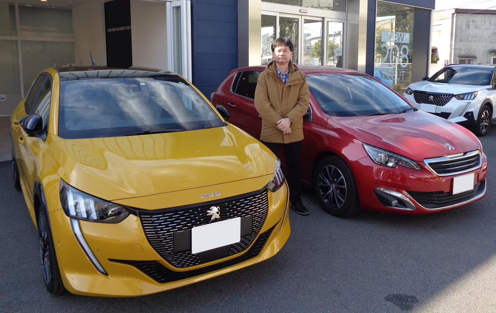 208 GT Line パノラミックガラスルーフ納車しました。