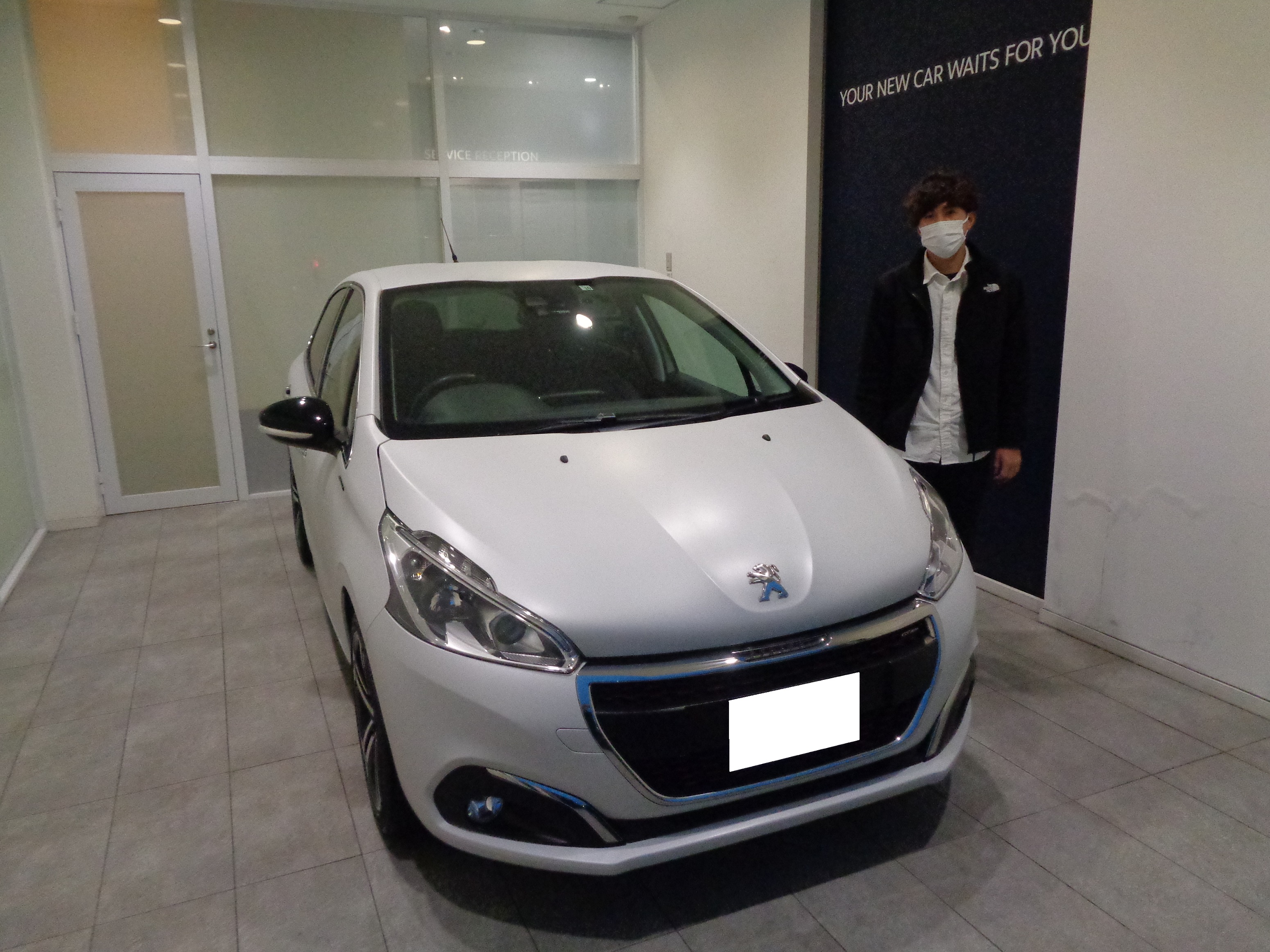 PEUGEOT 208 納車式