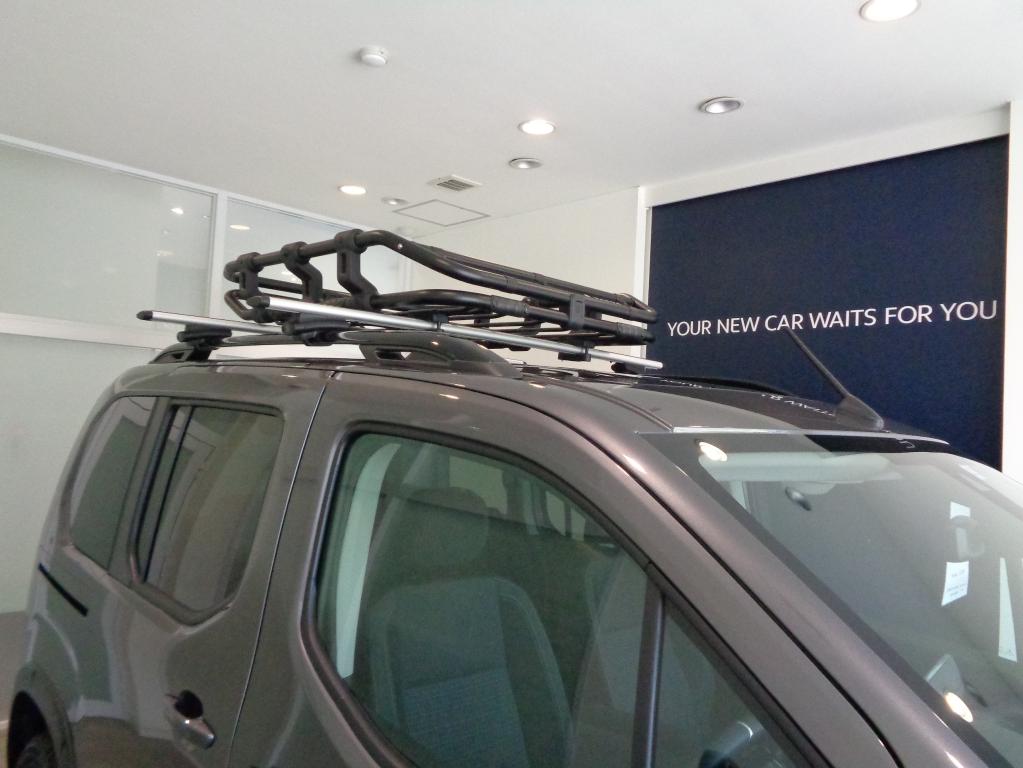 PEUGEOT LIFTER　納車式