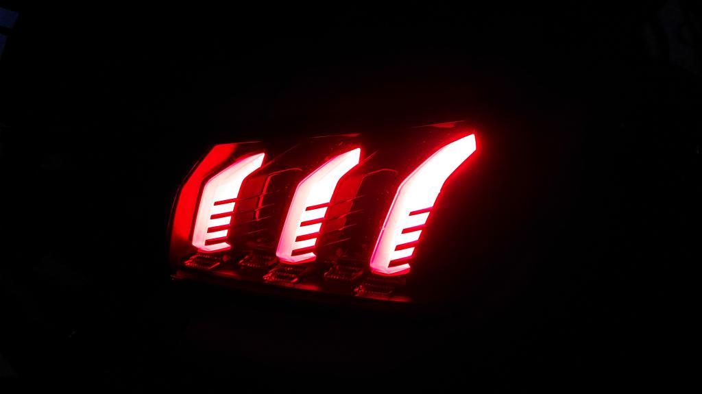 【エクステリア】 PEUGEOT 208