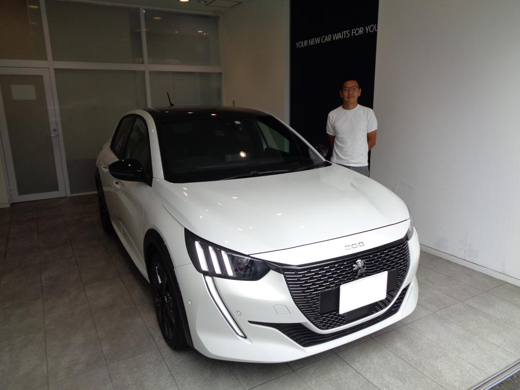 PEUGEOT 208　納車式
