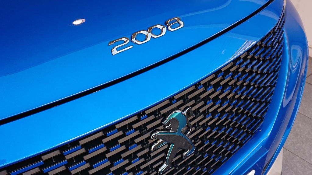 PEUGEOT e-2008　納車式