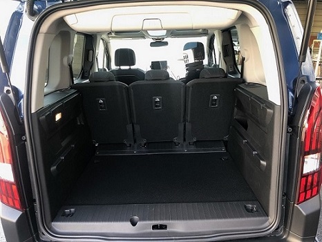 RIFTER　ラゲッジスペースの広さ（インテリア）