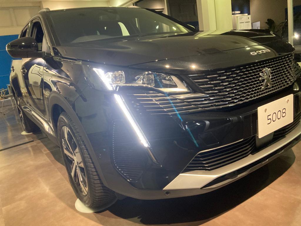 展示車がめちゃくちゃかっこいいです…！
