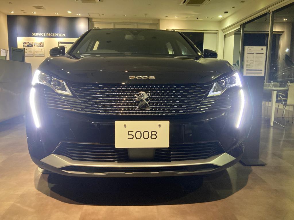 展示車がめちゃくちゃかっこいいです…！