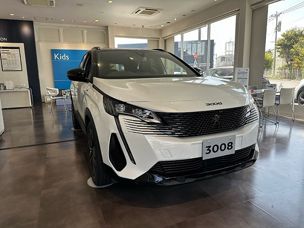 3008 GT BlueHDi Black Pack　ディーゼルファイナルバージョン展示中（エクステリア）