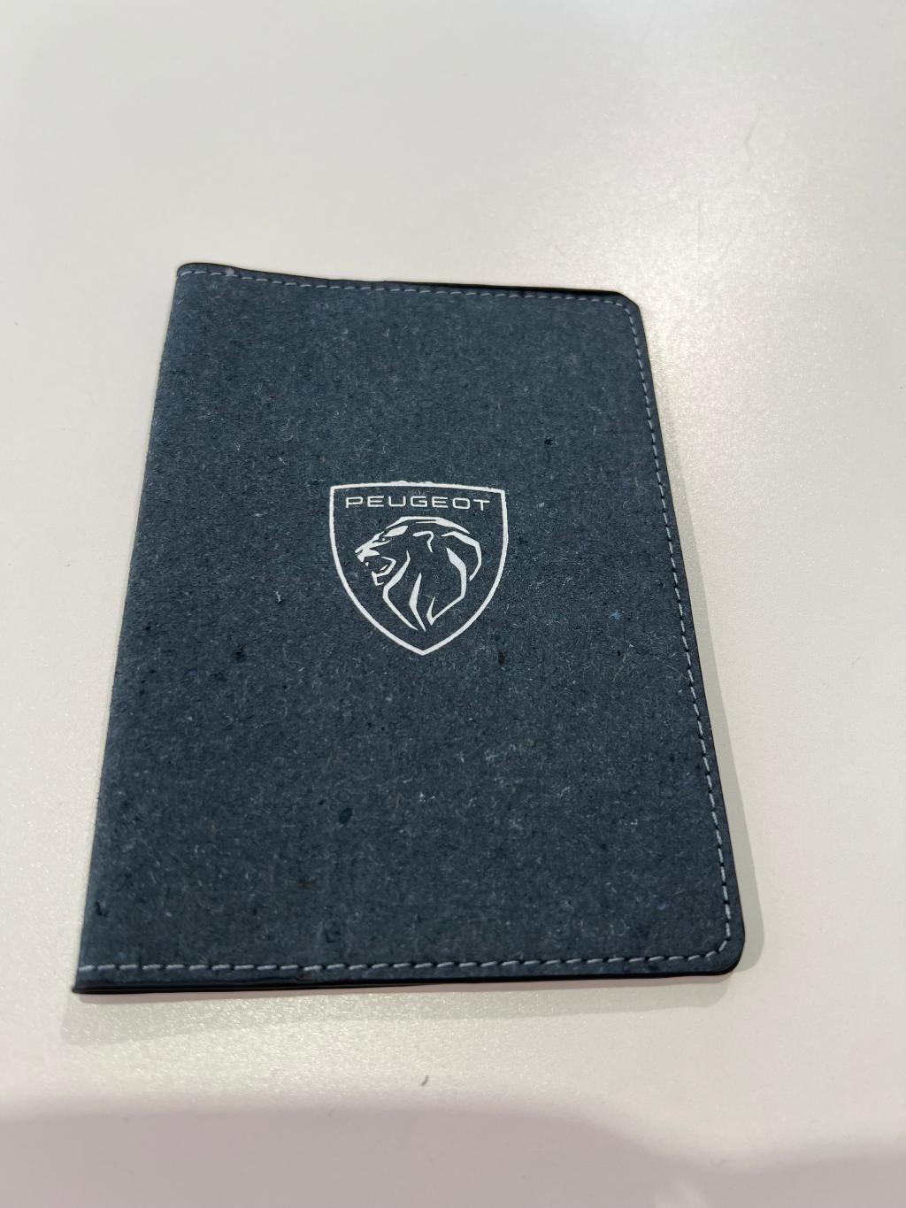 RECYCLED LEATHER CASE【Peugeot New Item】