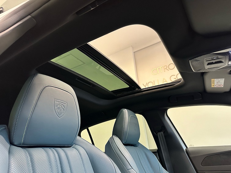 308 GT BlueHDi Blue Nappa Edition　（インテリア）