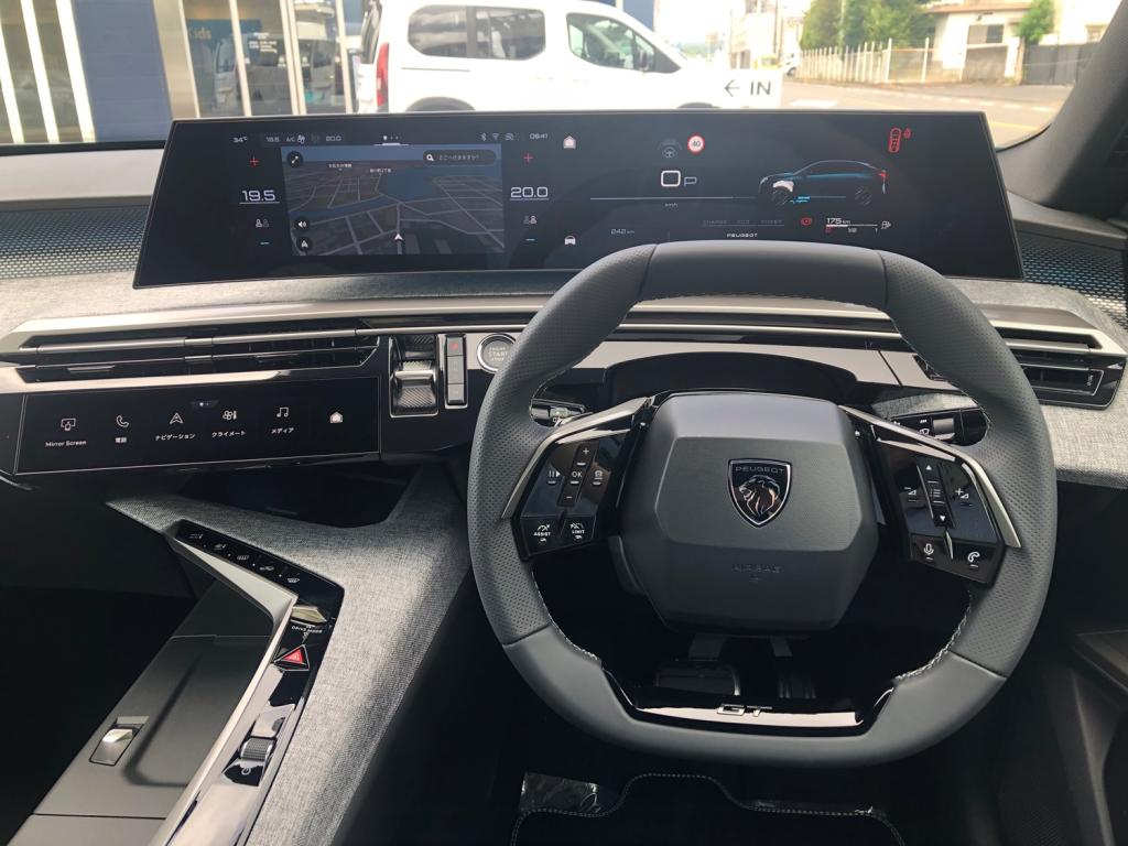NEW3008 GT HYBRID インテリア