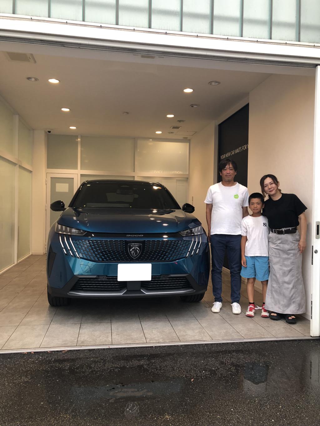 NEW 3008 GT HYBRID　納車式