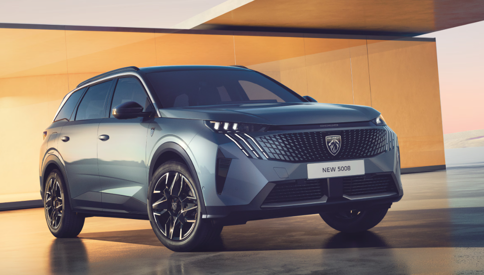 NEW PEUGEOT 5008  7-SEAT HYBRID　2026年春販売予定🌸