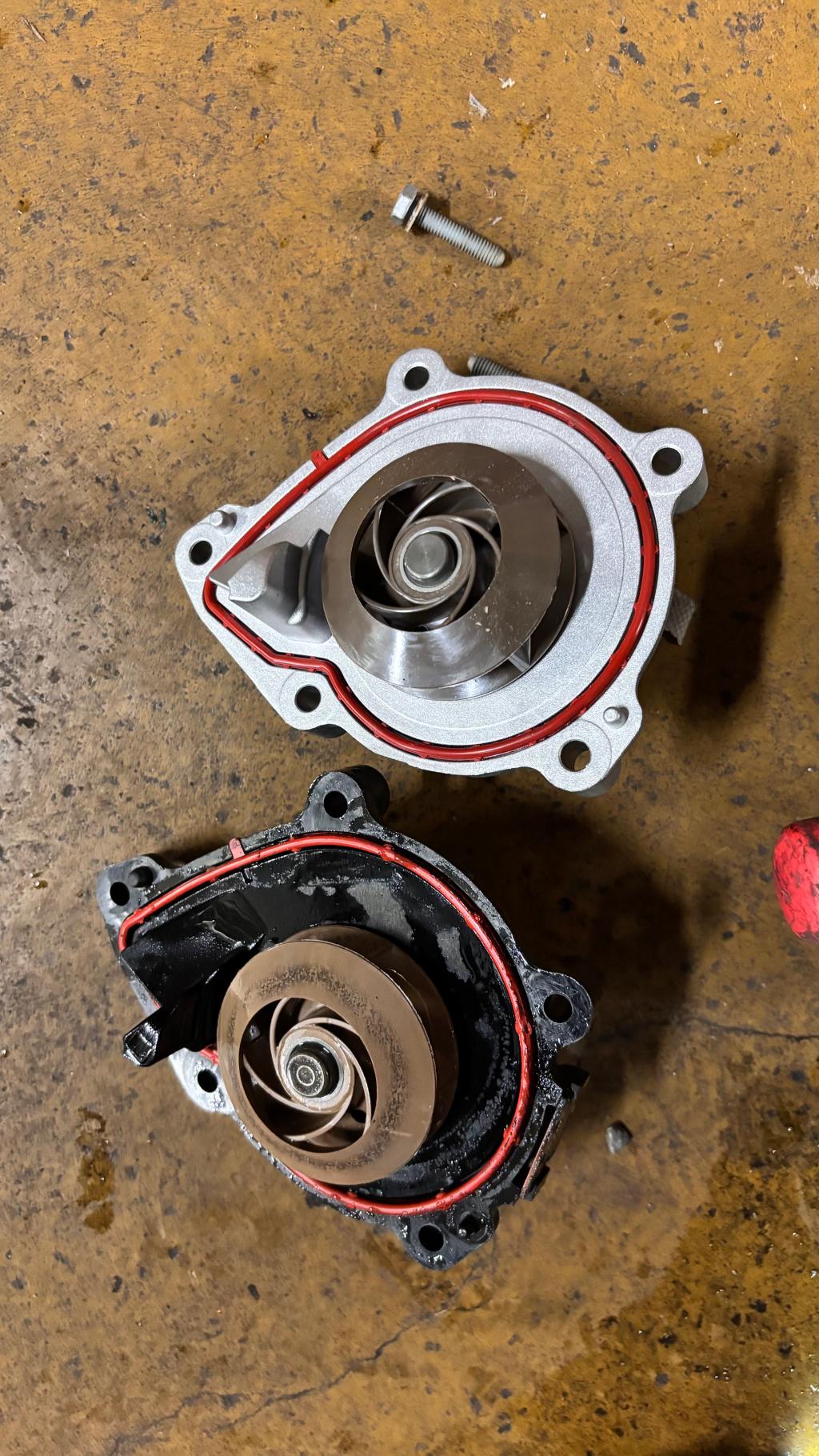 ウォーターポンプ交換