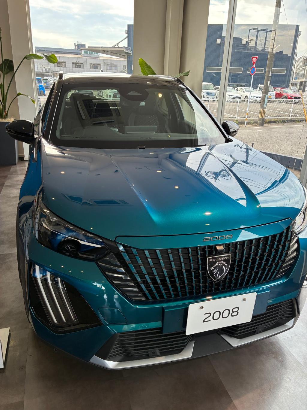 プジョー　2008　